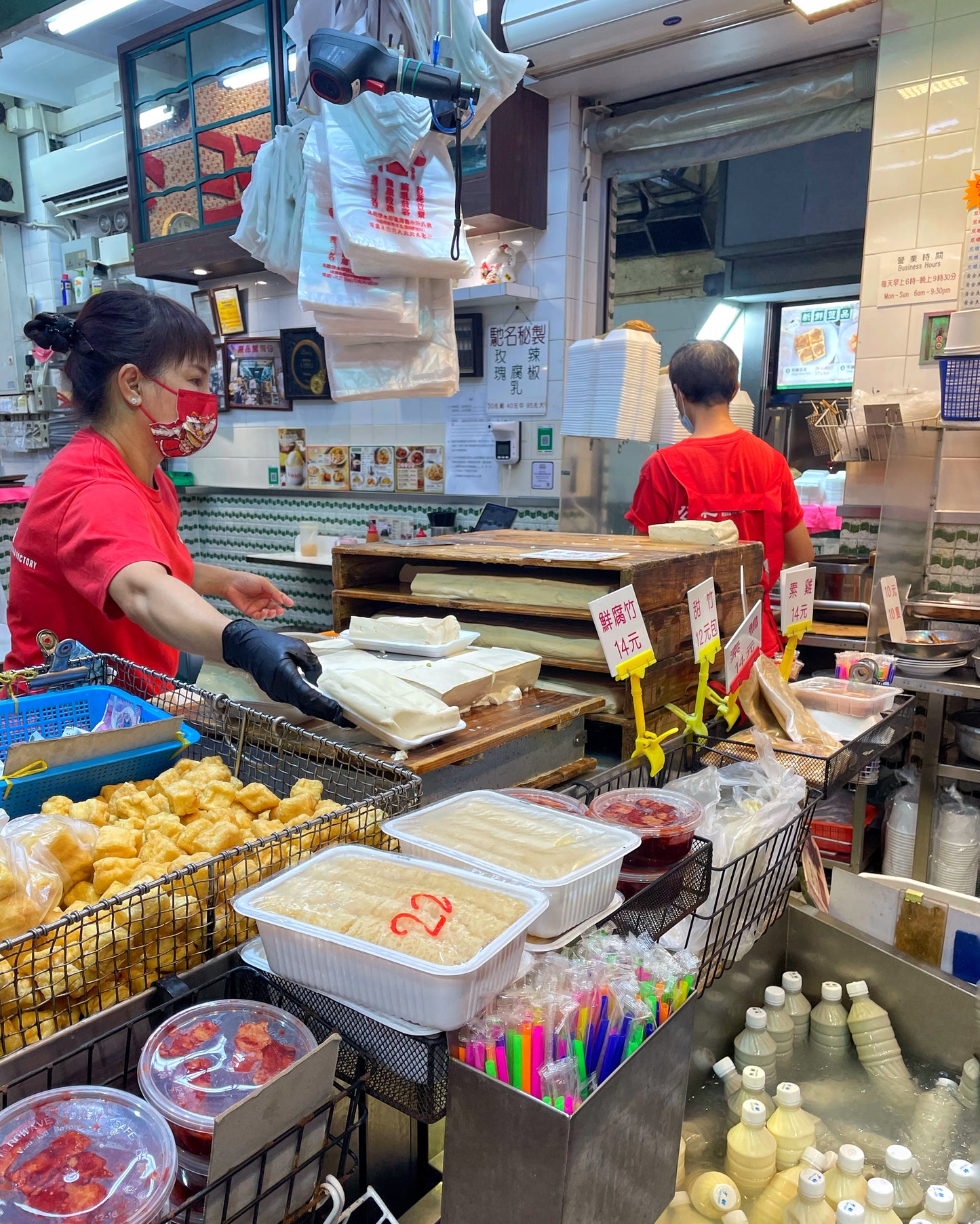 Explore Sham Shui Po like a LOCAL Tour