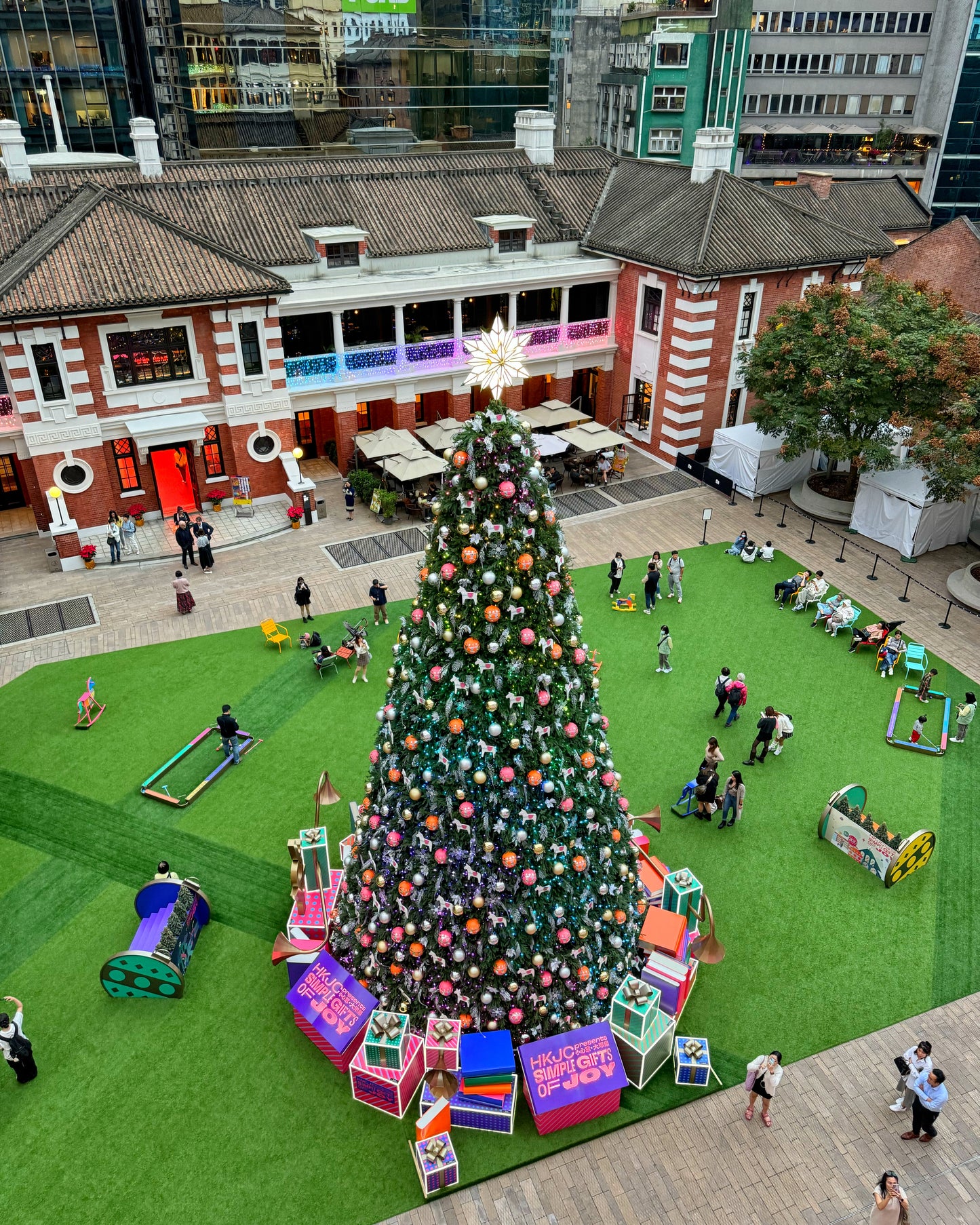 Christmas Walk in Hong Kong