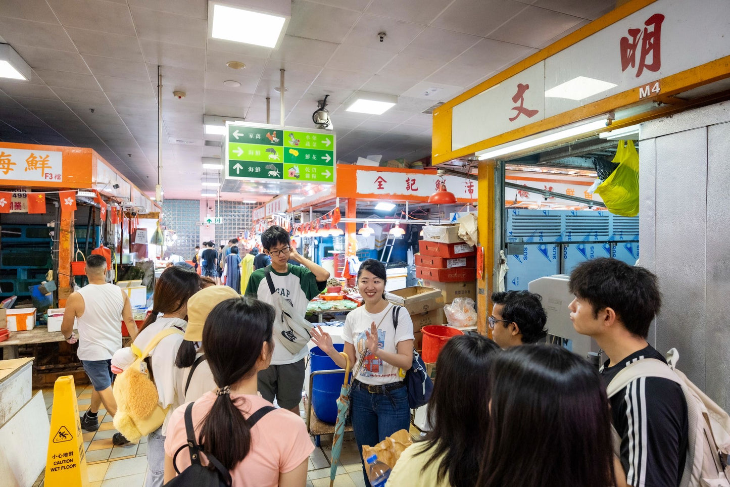 EXPLORE Hong Kong 101 Tour (for exchange students) - Hong Kong Unlocked in One Tour!
